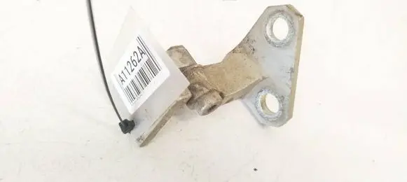 Volkswagen Jetta V Front door upper hinge 1K0831402L