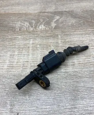 Volkswagen PASSAT B6 ABS brake wheel speed sensor 7H0927804