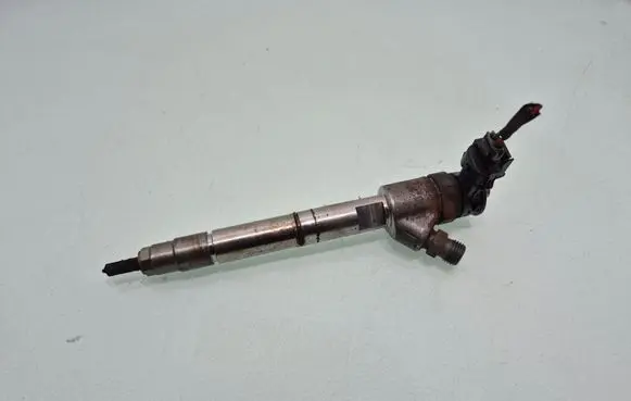 Fuel injector