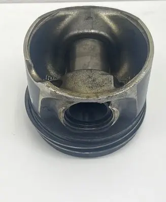 Volvo XC60 Piston 81L123