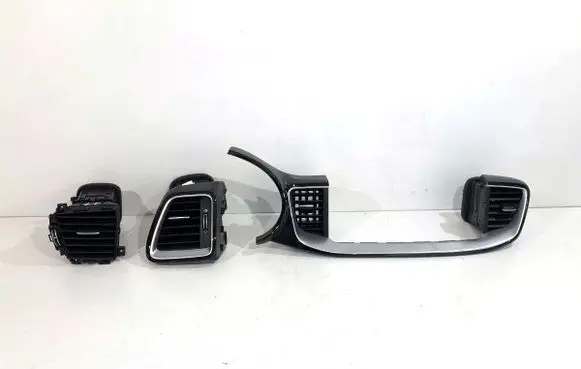 KIA Xceed Dashboard side air vent grill/cover trim