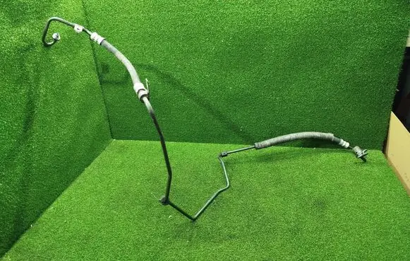 Opel Vivaro Power steering hose/pipe/line 497206999R 93868481