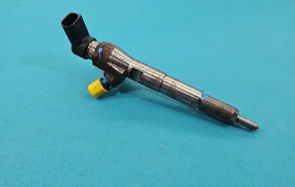 Fuel injector