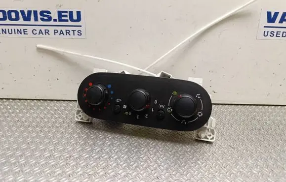 Opel Vivaro Climate control unit E1093049AC 30080060 X82CAMAN