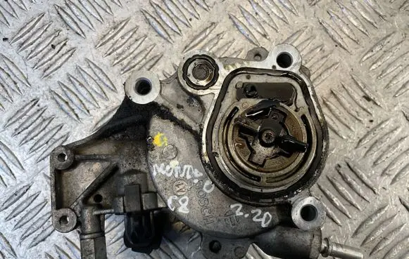 Ford Mondeo MK IV Vacuum pump D171B1C2 10071