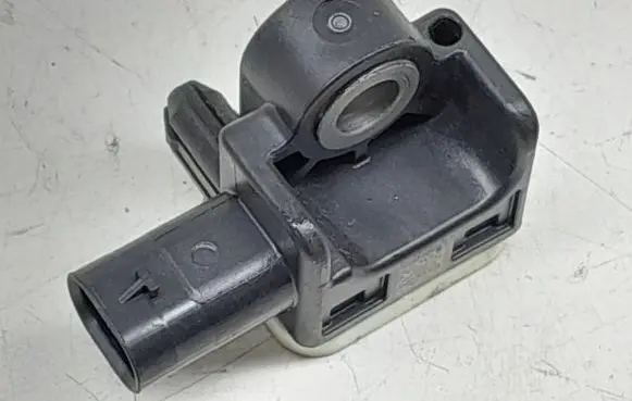 Lancia Thema Airbag deployment crash/impact sensor A1668210151 56054085AA