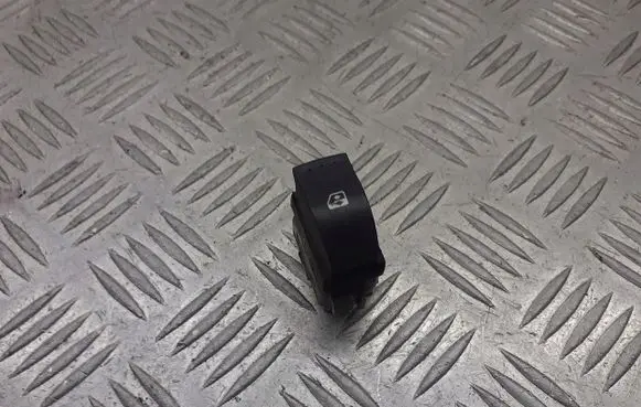 Renault Megane II Quarter vent window switch 