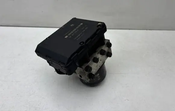 Volkswagen Golf IV ABS Pump 1J0907379P 1J0614117D