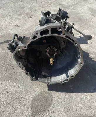 Renault Maxity Manual 5 speed gearbox 6S380Y0