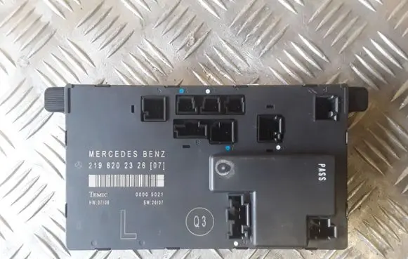 Mercedes-Benz CLS C219 Door control unit/module 2198202326