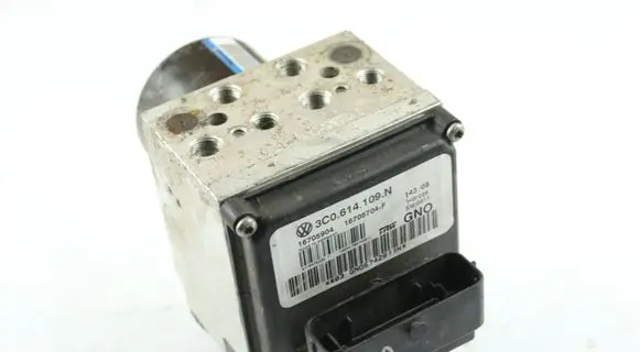 Volkswagen PASSAT B6 ABS Pump 3C0614109N