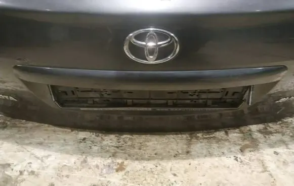 Toyota Avensis T250 Trunk door license plate light bar 
