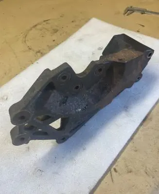 Seat Alhambra (Mk1) Engine mounting bracket 7M0199308E 99VW6A002AA