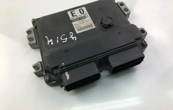 Suzuki Swift Cultus Engine control unit/module ECU 3392072K0