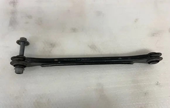 Rear control arm