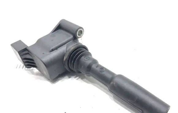 Audi Q3 F3 High voltage ignition coil 05E905110