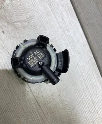 Skoda Octavia Mk3 (5E) Airbag deployment crash/impact sensor 3q0959354a