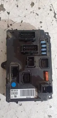Peugeot 407 Fuse module 9656148180 S120017001H BSCA0400