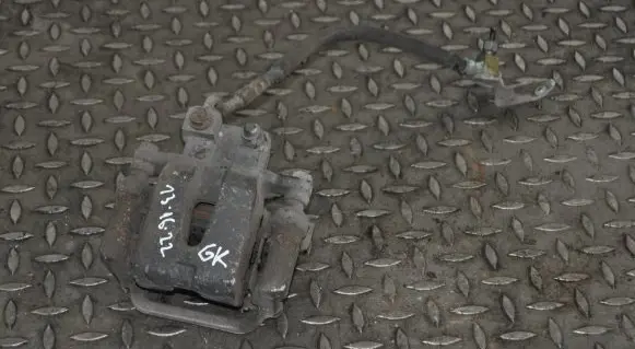 Chrysler 300C Rear brake caliper
