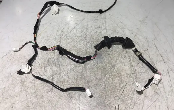 Toyota Yaris Front door wiring loom 8281752B20 C40084470D