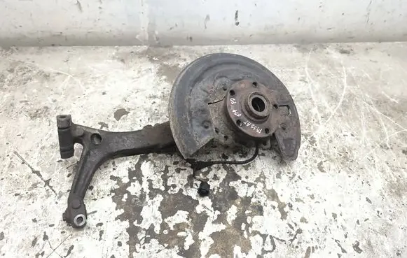 Volkswagen PASSAT B5.5 Front wheel hub 