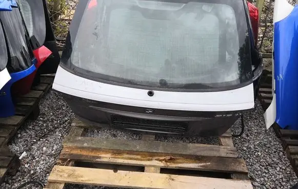 BMW 3 E46 Truck tailgate 