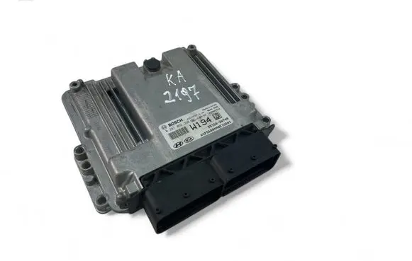 KIA Soul Engine control unit/module ECU 391502A740 0281032358
