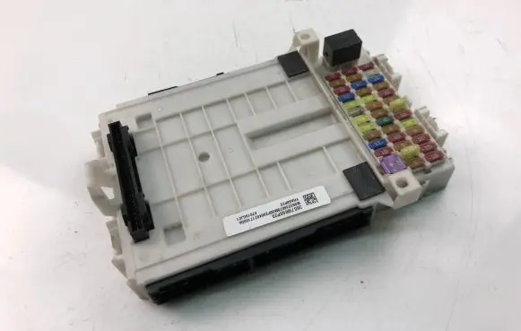 Suzuki Baleno IV Fuse box set YRA68P22
