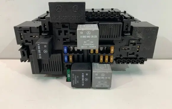 Mercedes-Benz GLC C253 Fuse box set A2229063202