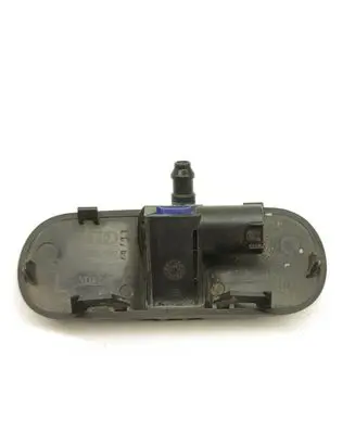 Windshield washer spray nozzle