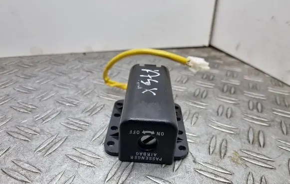Mitsubishi ASX Passenger airbag on/off switch 8610A054