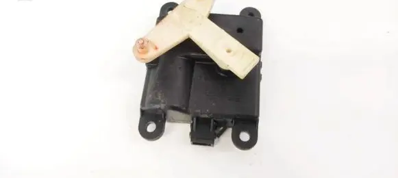 Nissan Primera Air flap motor/actuator 3T05030820 021127