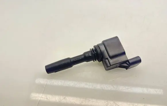Volkswagen Golf VIII High voltage ignition coil 05E905110A