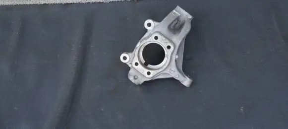 Nissan Qashqai J12 Front wheel hub spindle knuckle 400156UA0A