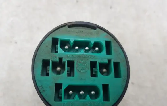 BMW 5 E39 Other devices 65818360995 8360995