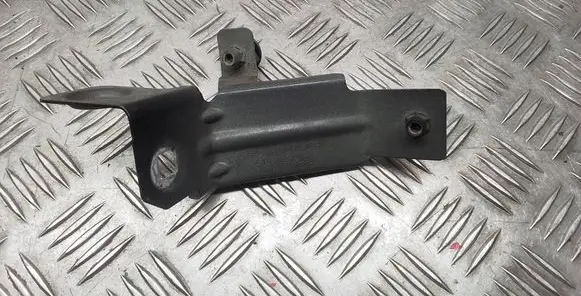Porsche Cayenne (92A) Fender mounting bracket 7P5805604A
