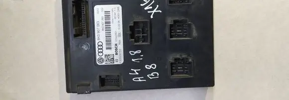 Audi A4 S4 B8 8K Comfort/convenience module 8K0907063