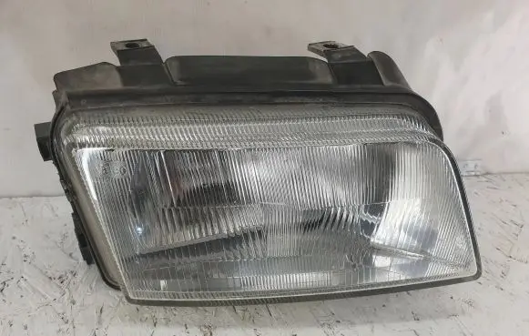 Audi A4 S4 B5 8D Headlight/headlamp 8D0941004A 67723141
