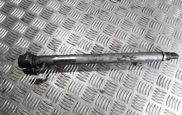 Mercedes-Benz A W169 Fuel main line pipe 10239757 A6400701295004 A6110780449