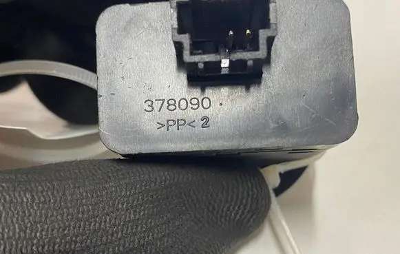 KIA Sorento Passenger airbag on/off switch 378090
