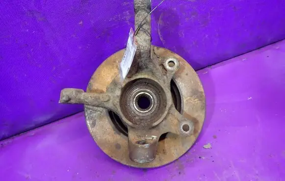 Toyota Yaris Verso Front wheel hub spindle knuckle