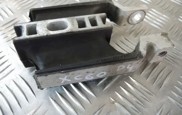 Volvo S60 Gearbox mount 31339956