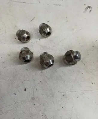 Mazda 5 Nuts/bolts 