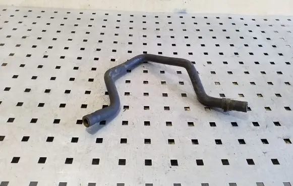 Volkswagen PASSAT B5.5 Engine coolant pipe/hose 8D0121107M