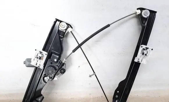 Mini Cooper Countryman F60 Front door window regulator with motor 7390073