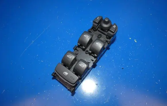 Volvo V40 Electric window control switch 31334567 SWEA01 12W412