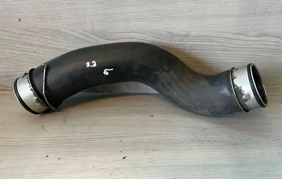 Mercedes-Benz E W211 Intercooler hose/pipe A2115282082