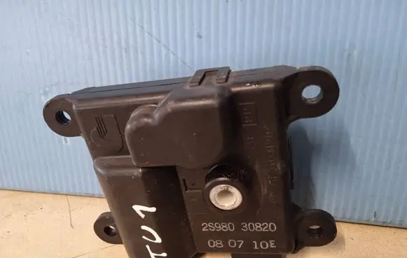 Honda FR-V Air flap motor/actuator 2S98030820