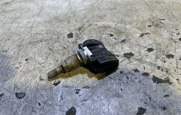 Volvo XC60 Tire pressure sensor 8G921A159AC 11032 J38AA