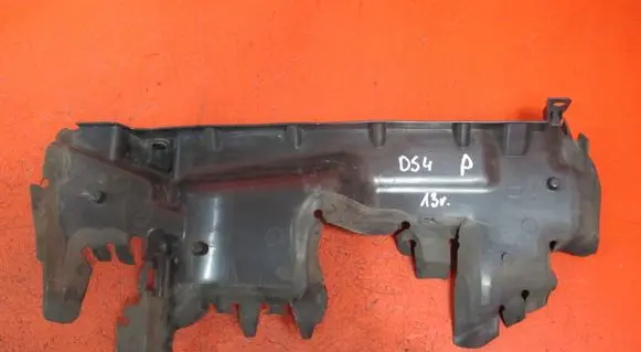 Citroen DS4 Intercooler air channel guide 9671970280